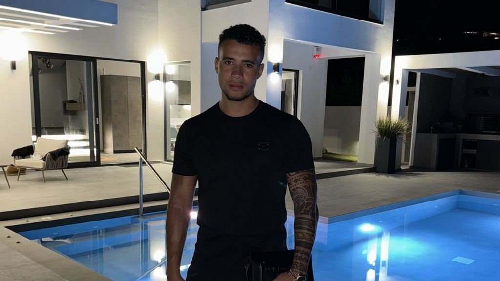 HSTIKKYTOKKY - Kick streams, wins, bio & where he plays